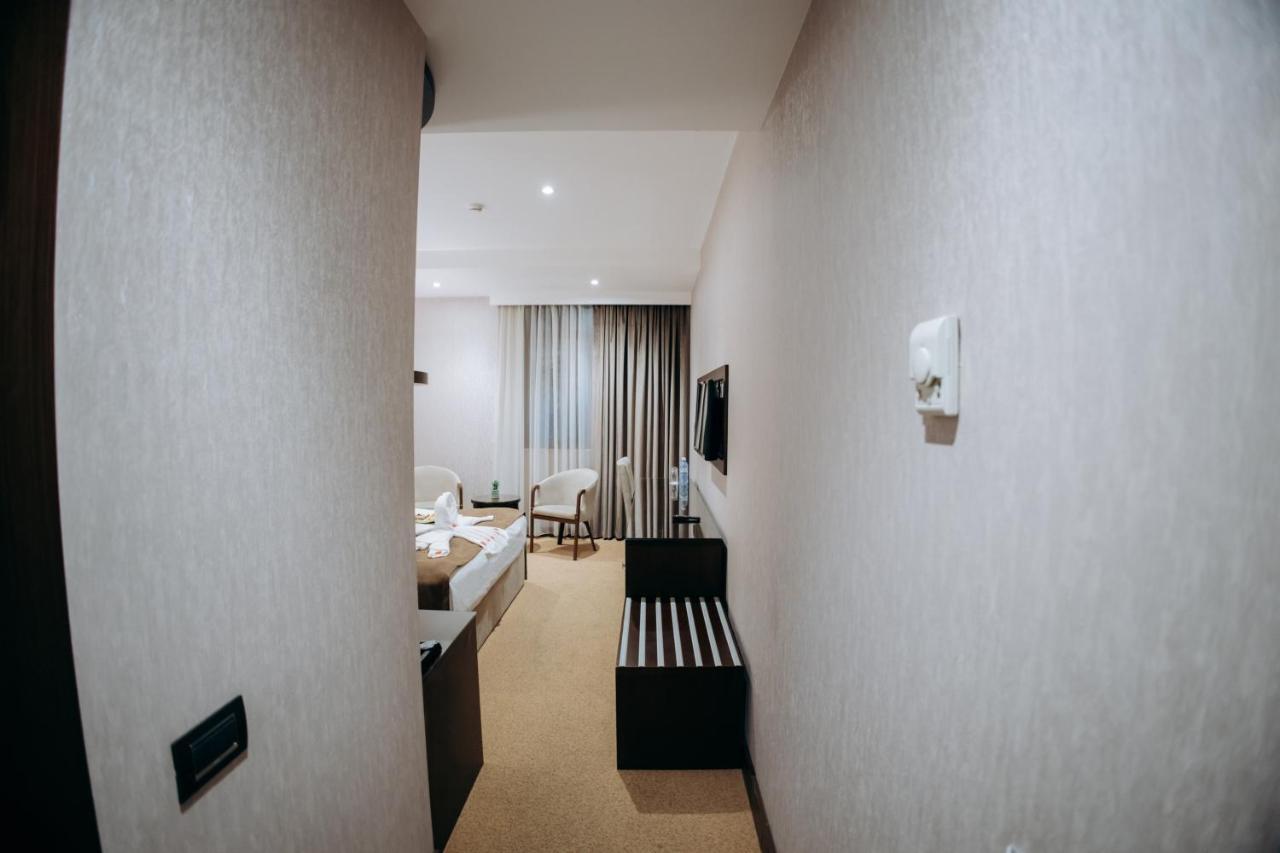 Apart Hotel In Nizami Баку Екстериор снимка