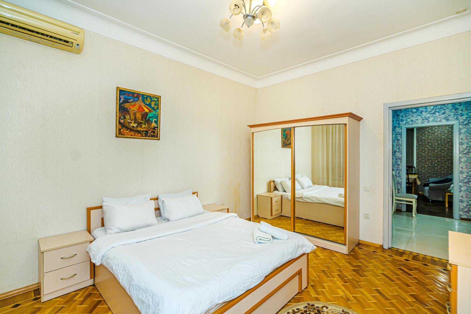 Apart Hotel In Nizami Баку Екстериор снимка